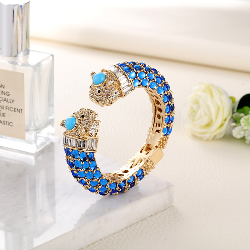 Paradise Jewelry & Watches Dolphin Mall - Pulseras de animales Sally's Paradise, brazaletes